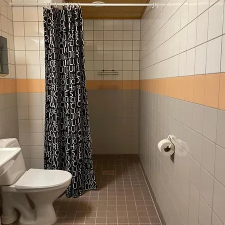 Helppoa Majoittumista Yksityisessae Huoneessa Ylivieska